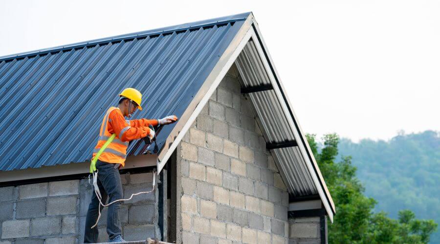 Expert Emergency Roof Repairs services in Crown City, OH